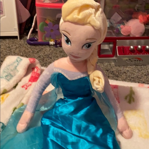 elsa stuffed doll
